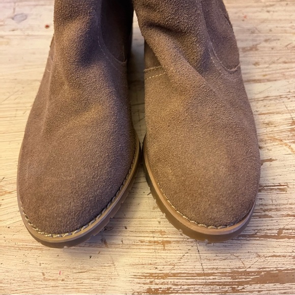 Euro soft by sofft suede boots size 6.5 - Picture 3 of 8